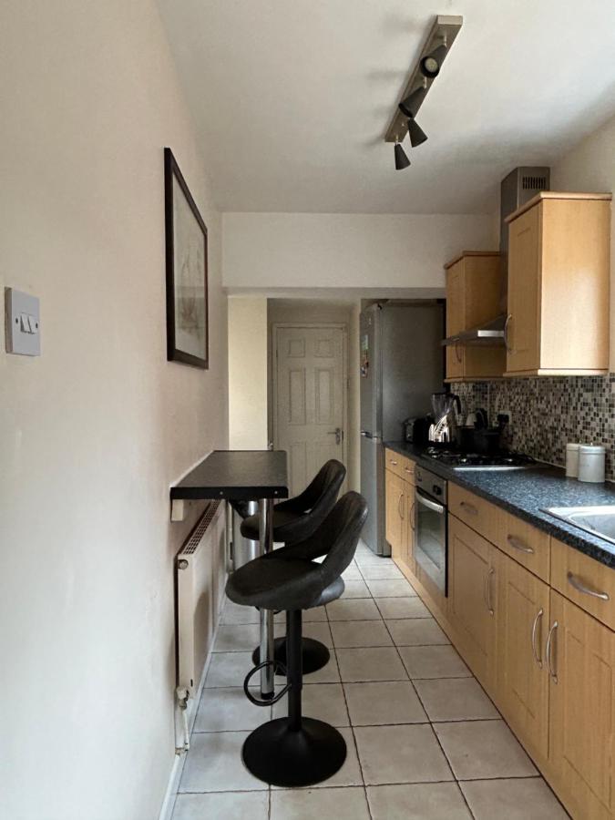 No6 Overnight Stays Free Onsite Parking Hindlip Exteriör bild