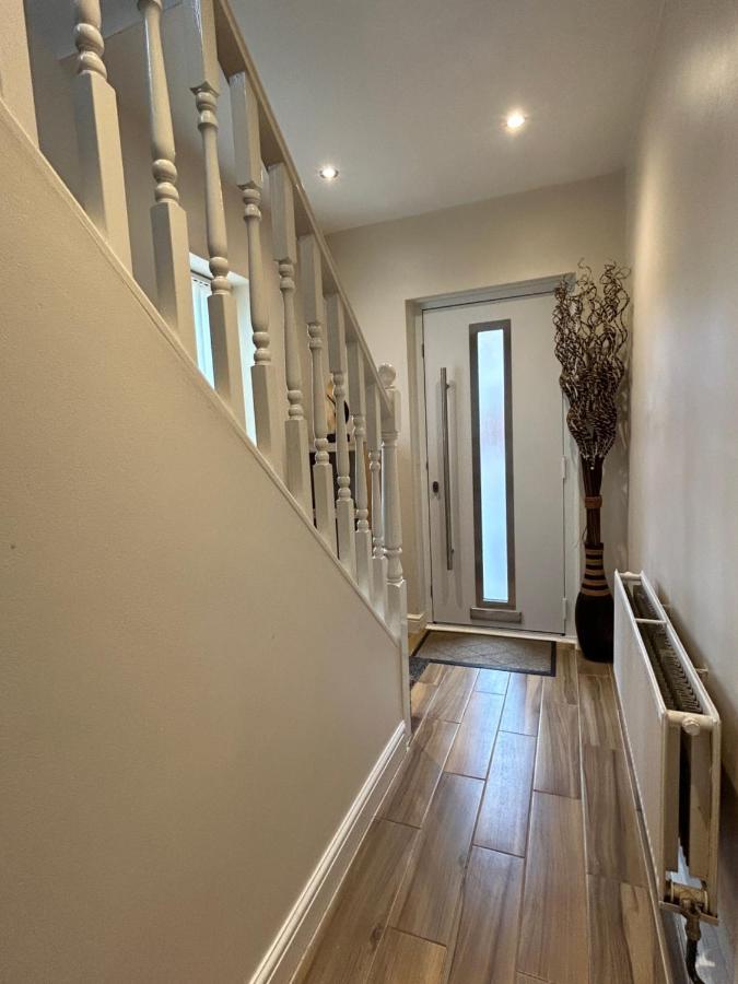 No6 Overnight Stays Free Onsite Parking Hindlip Exteriör bild